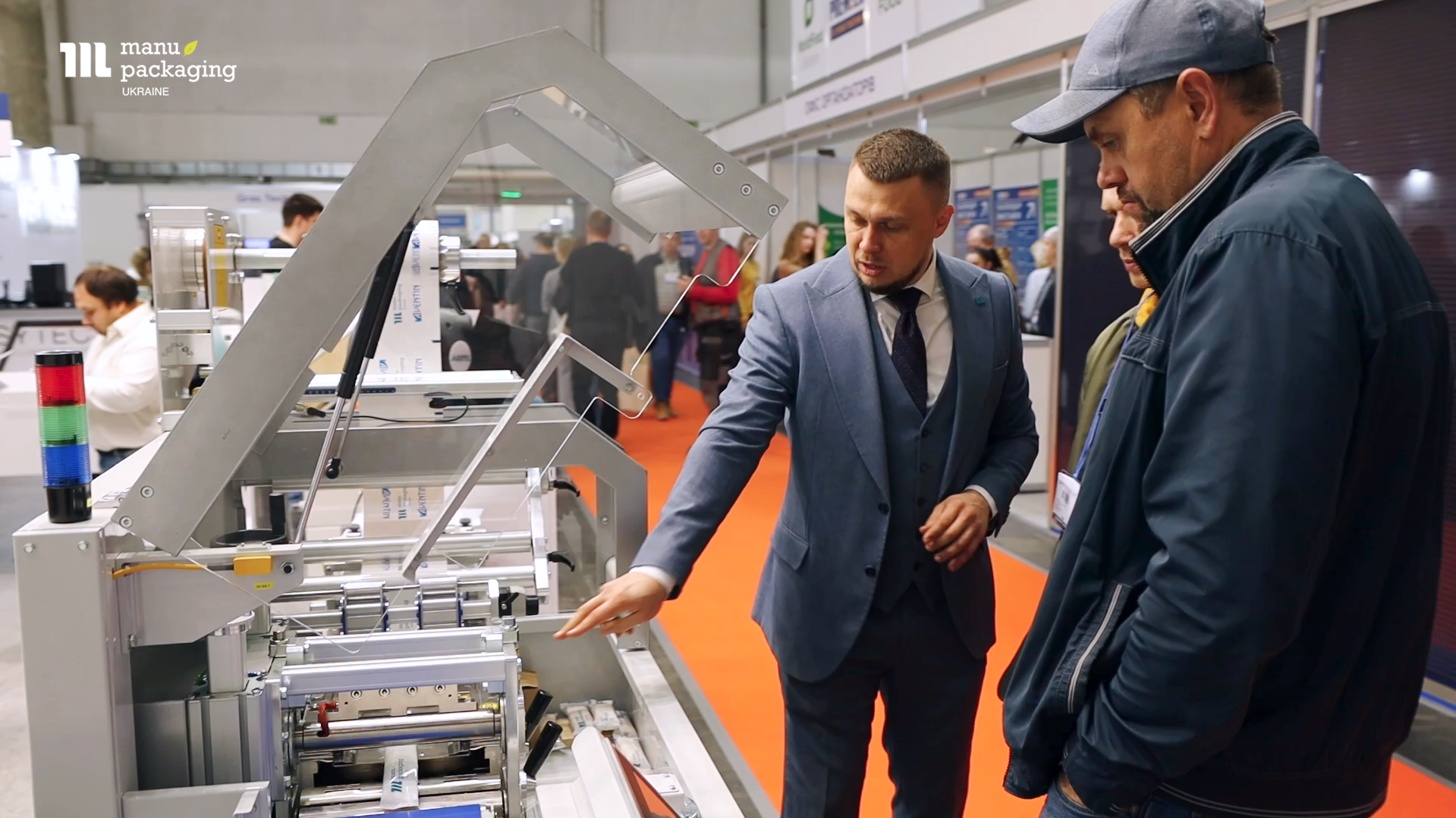 Новый уровень компактной упаковки с флоупак-машиной Smipack FW300E